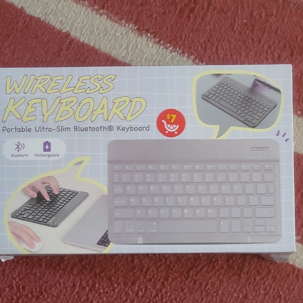 Portable Ultra-Slim Bluetooth Keyboard - Gray